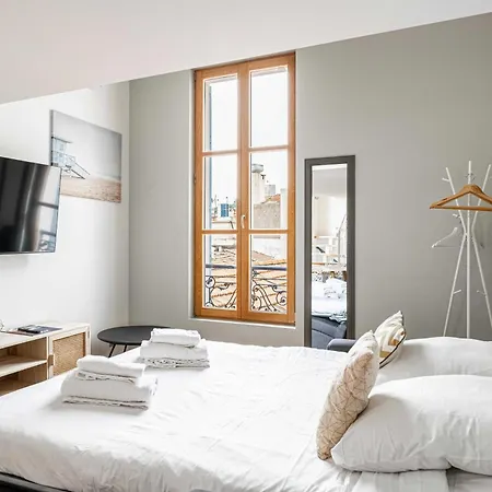 Large Duplex - Center - 1br4p 3*