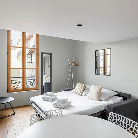 Large Duplex - Center - 1br/4p 戛纳