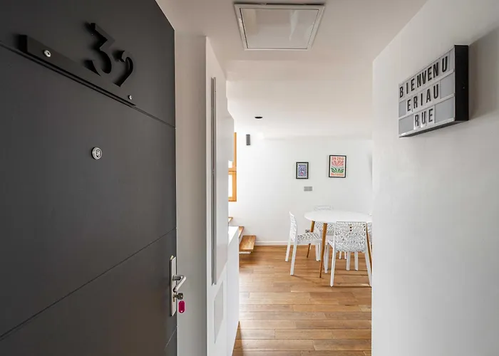 فندق Large Duplex - Center - 1br/4p كان