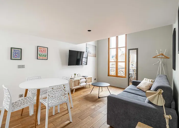 فندق Large Duplex - Center - 1br/4p 2*