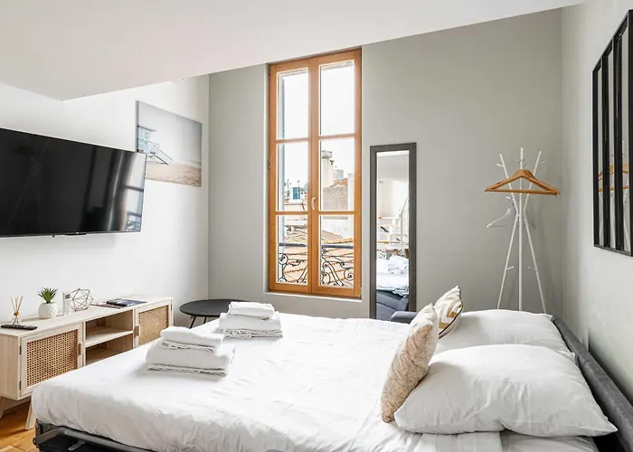 Large Duplex - Center - 1br/4p 2*