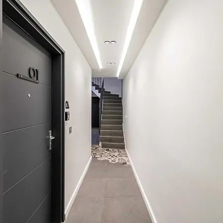 Large Duplex - Center - 1br/4p Hotel 2*